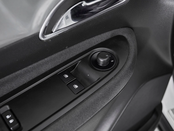 Opel Mokka, I фото №11