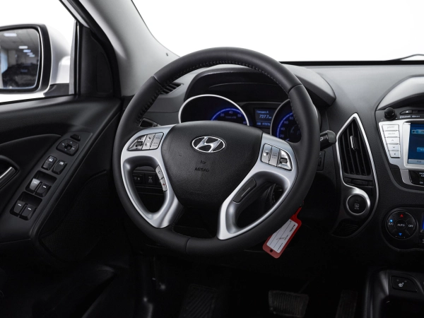 Hyundai ix35, I фото №18