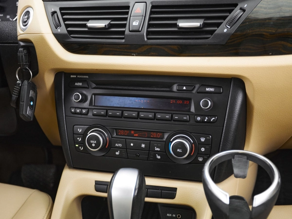 BMW X1, I (E84) фото №12