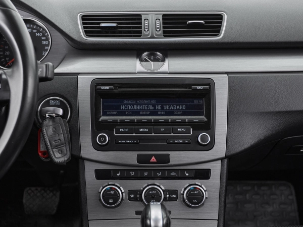 Volkswagen Passat, B7 фото №15