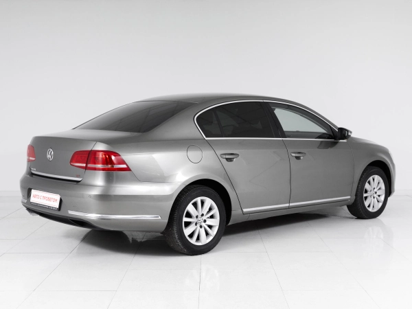 Volkswagen Passat, B7 фото №6
