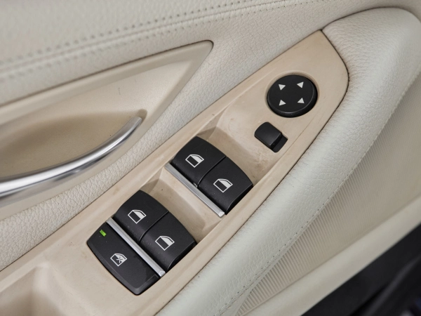BMW 5 серии, VI (F10/F11/F07) фото №12