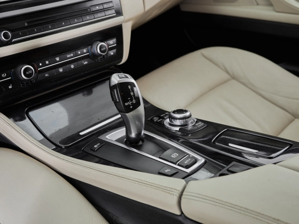BMW 5 серии, VI (F10/F11/F07) фото №14