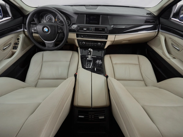 BMW 5 серии, VI (F10/F11/F07) фото №8