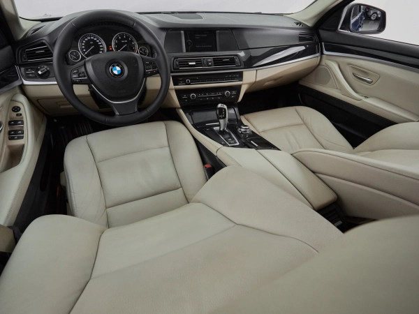 BMW 5 серии, VI (F10/F11/F07) фото №9