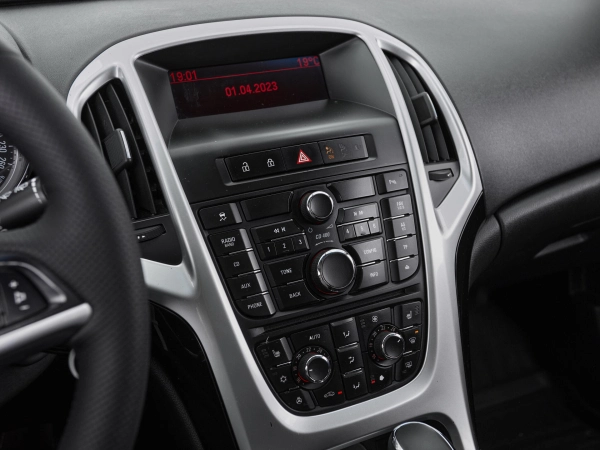 Opel Astra, J Рестайлинг фото №12