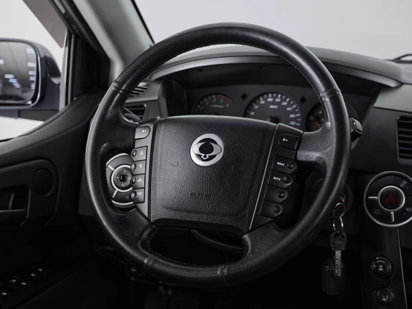 SsangYong Kyron, I Рестайлинг фото №16