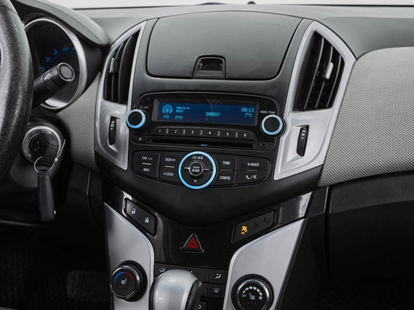 Chevrolet Cruze, I Рестайлинг фото №11