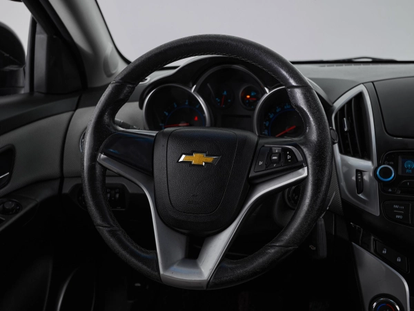 Chevrolet Cruze, I Рестайлинг фото №12