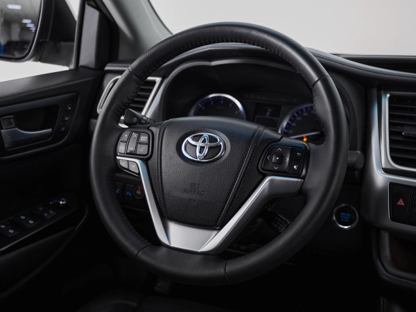 Toyota Highlander, III (XU50) фото №16