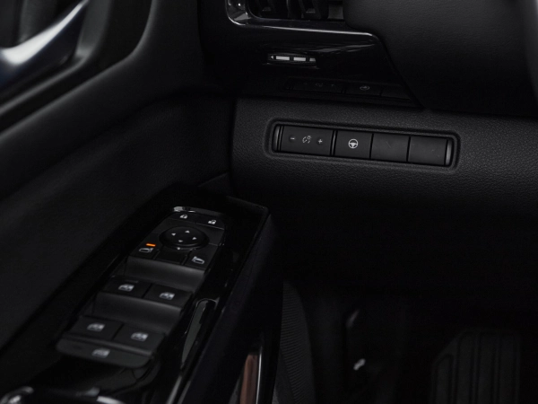 Nissan Pathfinder, V фото №20