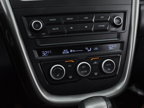 FAW Besturn X80, I Рестайлинг фото №15