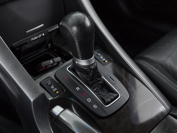 Honda Accord, VIII Рестайлинг фото №14