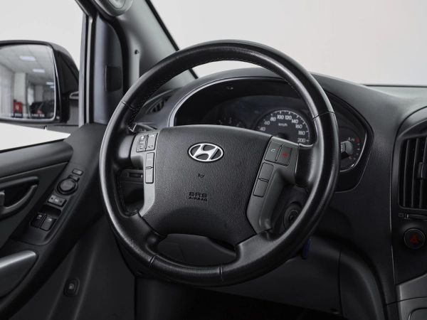 Hyundai Grand Starex, I фото №11