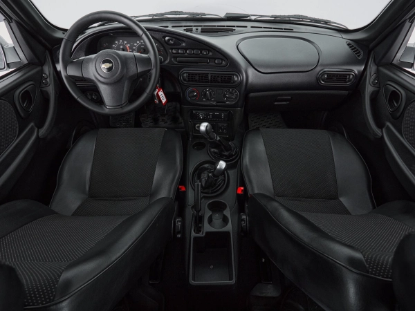 Chevrolet Niva, I Рестайлинг фото №8