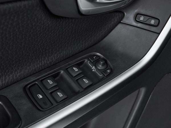 Volvo XC60, I фото №12