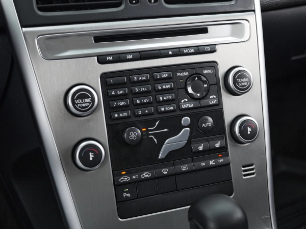 Volvo XC60, I фото №14