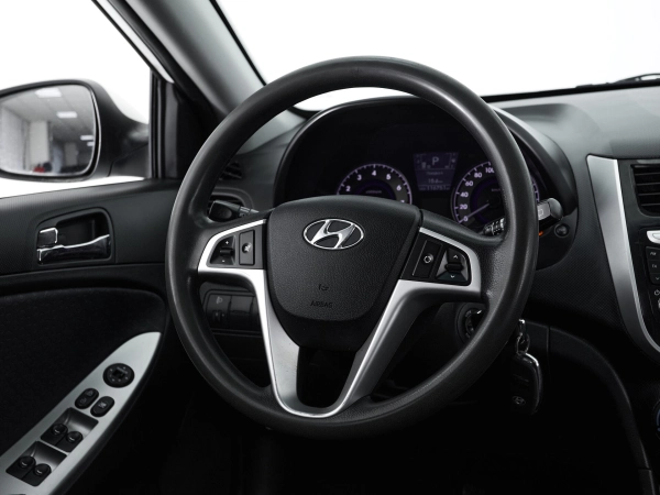 Hyundai Solaris, I фото №15
