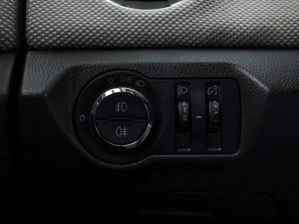 Chevrolet Cruze, I Рестайлинг фото №12
