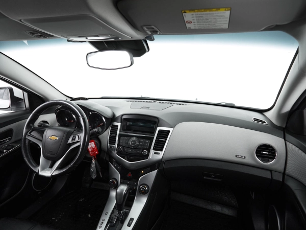 Chevrolet Cruze, I Рестайлинг фото №8