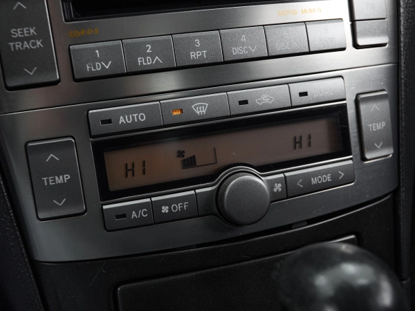 Toyota Avensis, II Рестайлинг фото №13