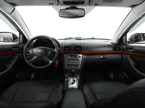 Toyota Avensis, II Рестайлинг фото №7