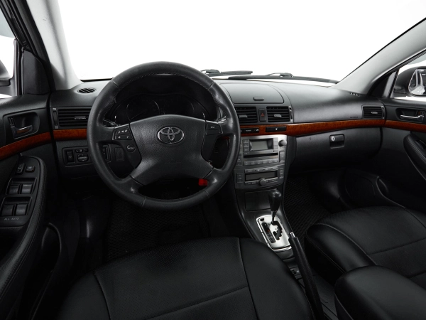Toyota Avensis, II Рестайлинг фото №8