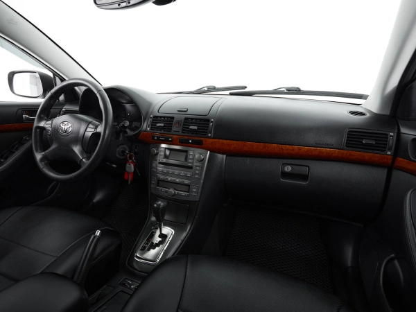 Toyota Avensis, II Рестайлинг фото №9