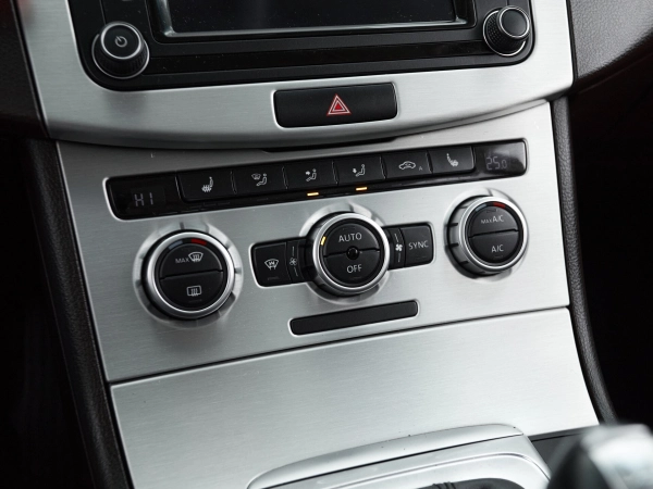 Volkswagen Passat, B7 фото №14