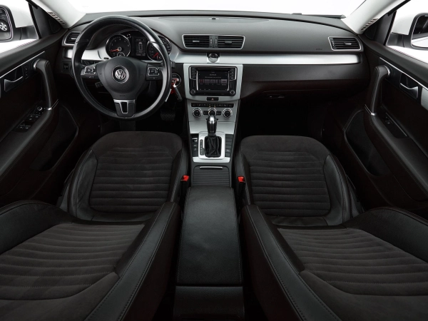 Volkswagen Passat, B7 фото №8