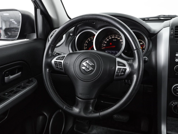 Suzuki Grand Vitara, II Рестайлинг фото №16