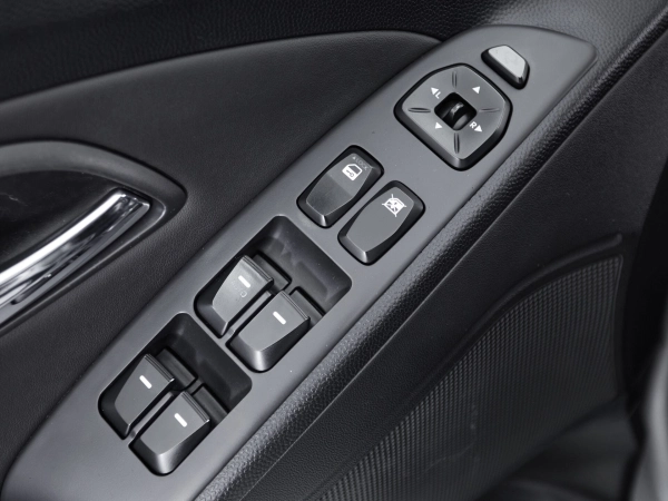 Hyundai ix35, I фото №11
