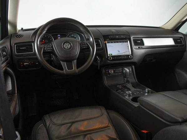 Volkswagen Touareg, II фото №6