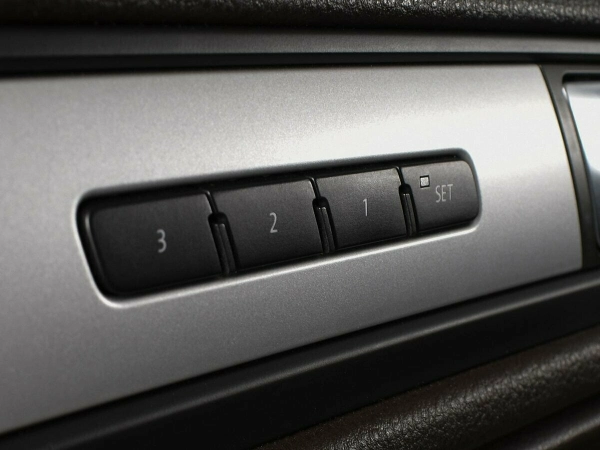 Volkswagen Touareg, II фото №9