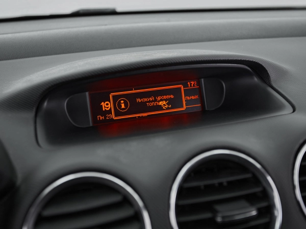 Peugeot 408, I фото №14