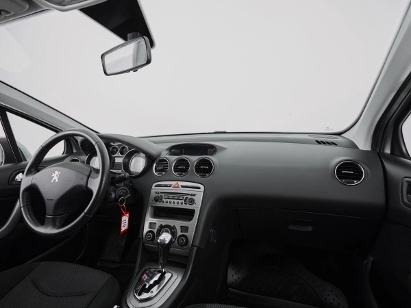 Peugeot 408, I фото №9