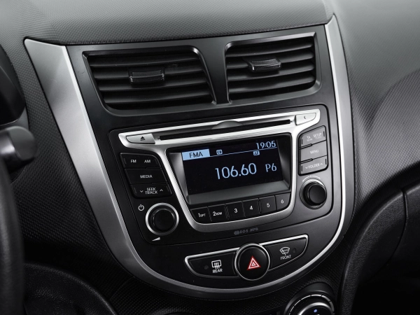 Hyundai Solaris, I Рестайлинг фото №10