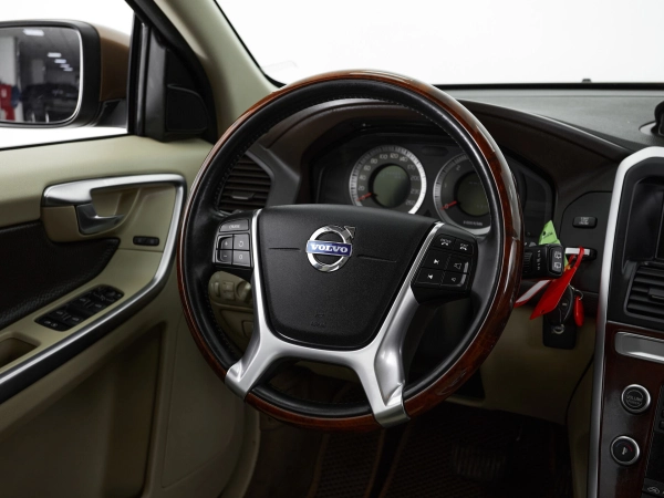 Volvo XC60, I фото №17