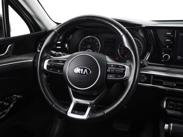 Kia K5, III фото №18