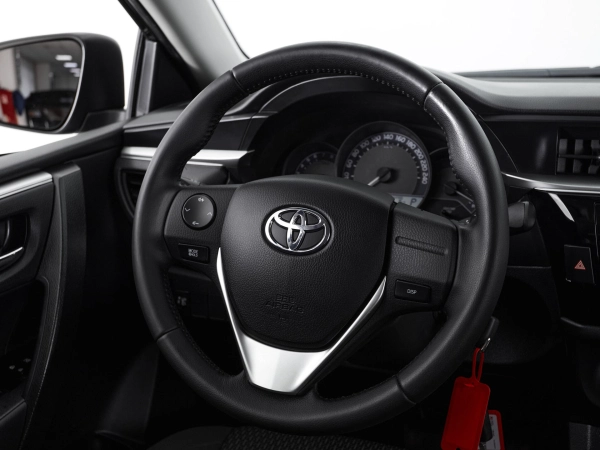 Toyota Corolla, XI (E160, E170, E180) Рестайлинг 1 фото №17