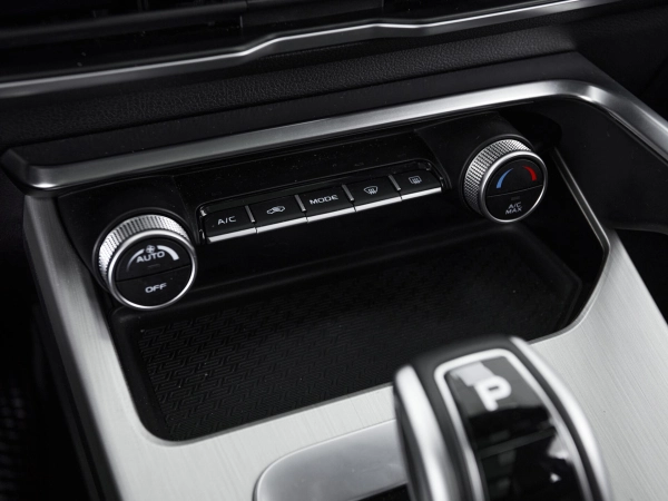 Geely Coolray, I фото №16
