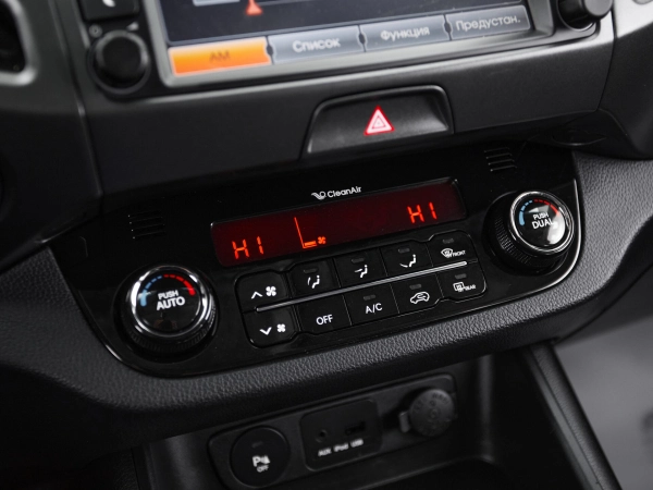 Kia Sportage, III фото №11