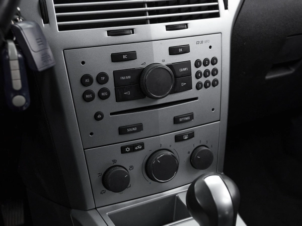 Opel Astra, H Рестайлинг фото №12