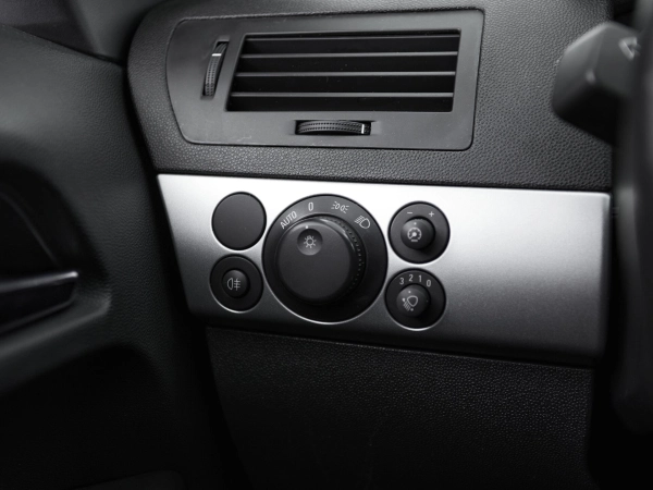 Opel Astra, H Рестайлинг фото №14