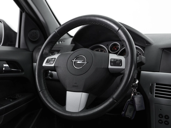 Opel Astra, H Рестайлинг фото №17