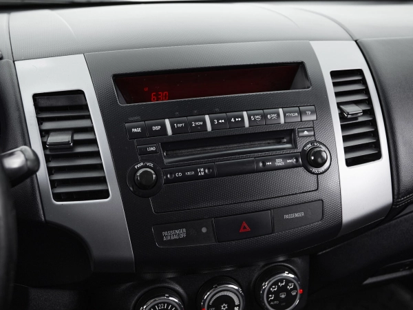 Mitsubishi Outlander, II Рестайлинг фото №12