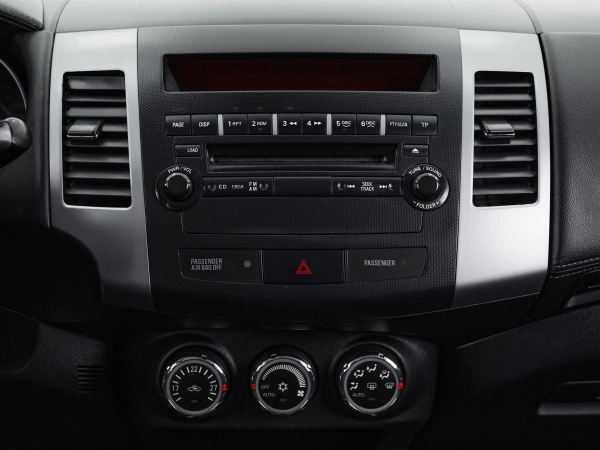 Mitsubishi Outlander, II Рестайлинг фото №16