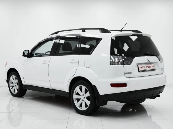 Mitsubishi Outlander, II Рестайлинг фото №4