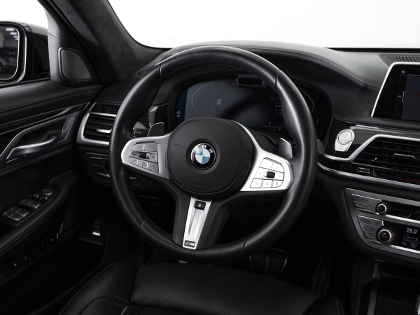 BMW 7 серии, VI (G11/G12) Рестайлинг фото №21