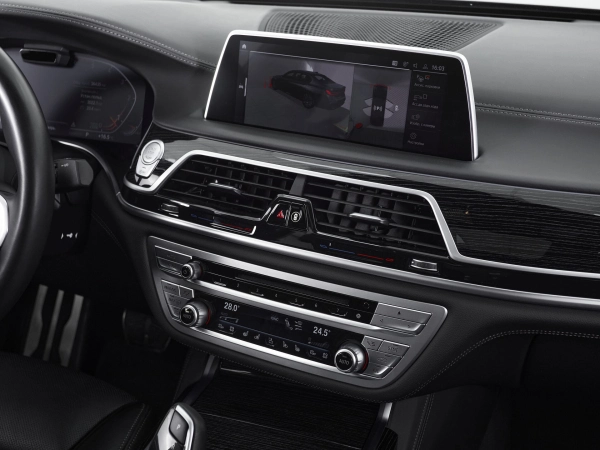 BMW 7 серии, VI (G11/G12) Рестайлинг фото №27